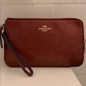 COACH double zip wristlet wallet